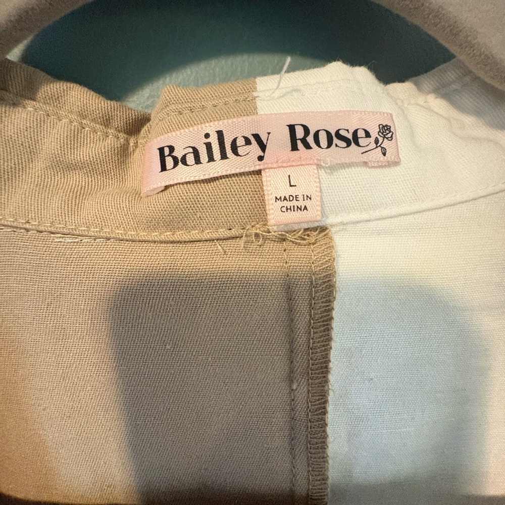 Two Toned Cropped jacket - Picture 2 of 3